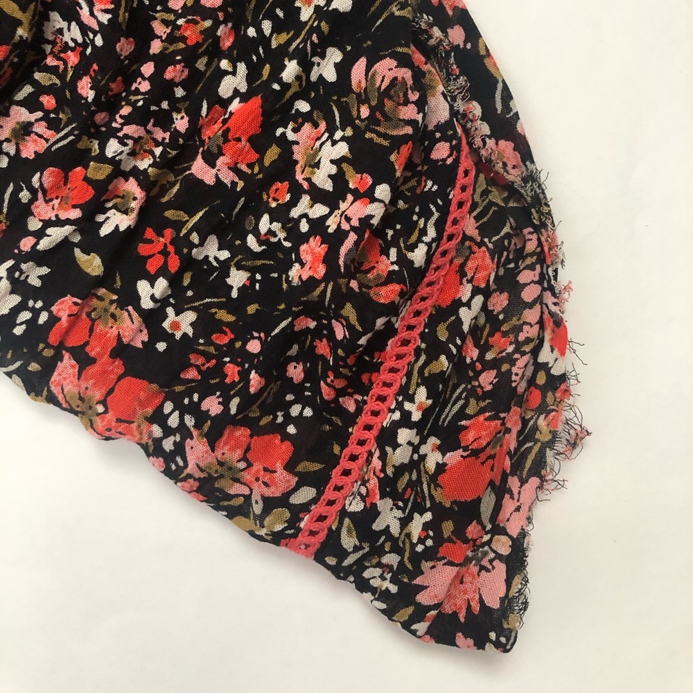 Scarf - Picture 2 of 6